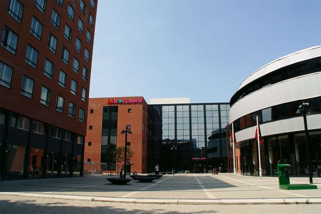 InHollandDenHaag_1.jpg